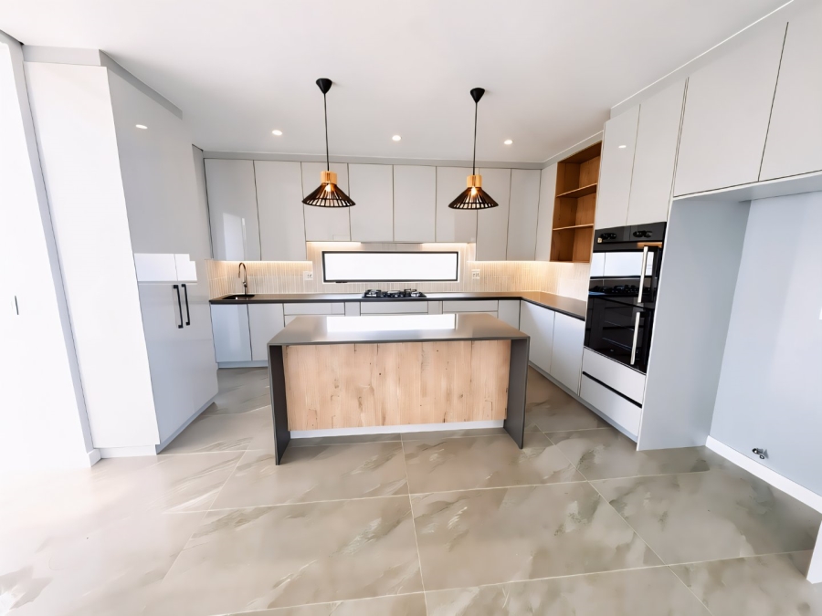 4 Bedroom Property for Sale in Sandown Western Cape